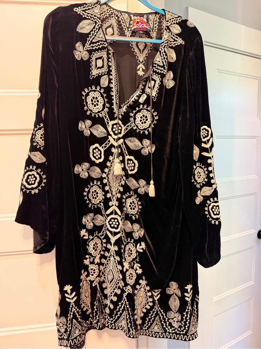Johnny Was Embroidered Black Velvet with Cream Floral Detailing XL